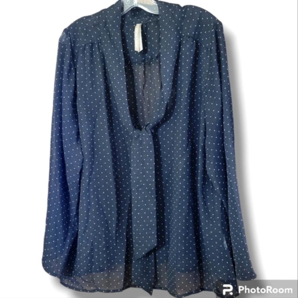 PENNINGTONS black sheer polka dot vneck with tie long sleeve blouse